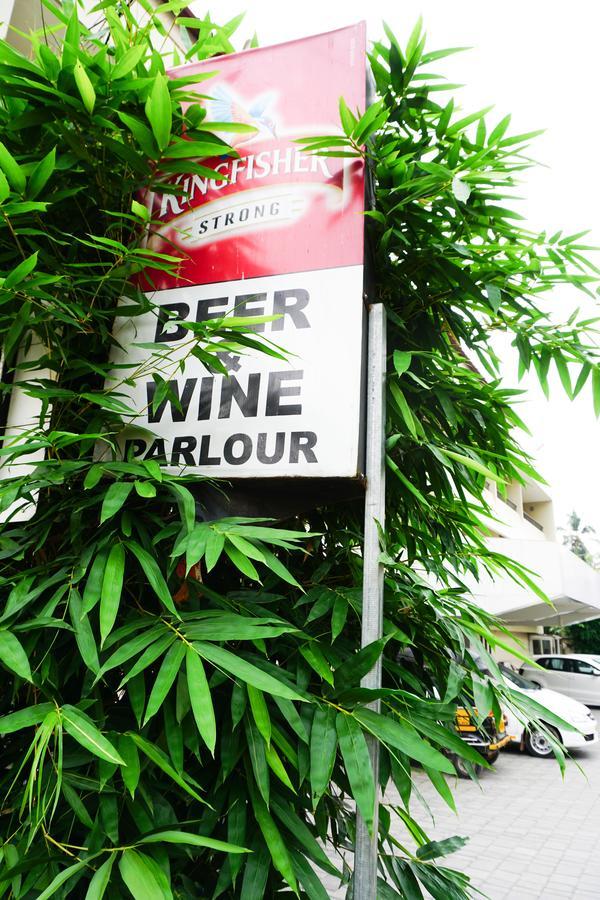 Keerthi Hotel Thiruvananthapuram Bagian luar foto