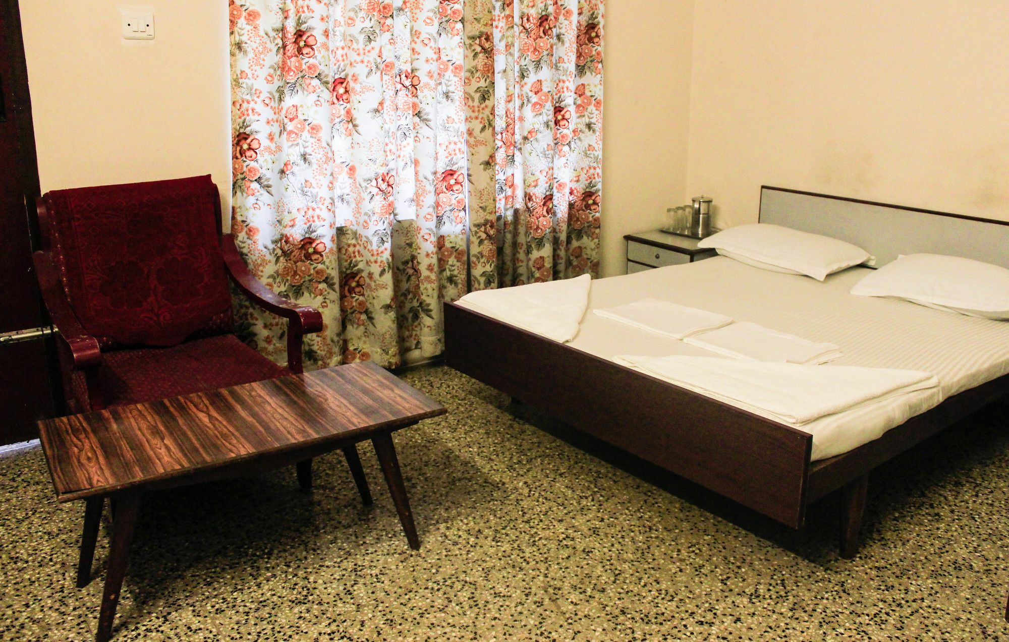 Keerthi Hotel Thiruvananthapuram Bagian luar foto